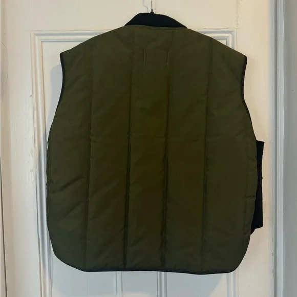 Men's RefrigiWear Vintage Olive Green Quilted Puffer Vest - Picture 2 of 6
